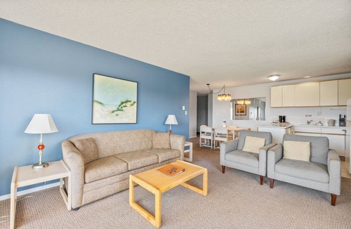 Ocean Shores Condo | 2-Bedroom Family Suite With King Bed and Kitchen