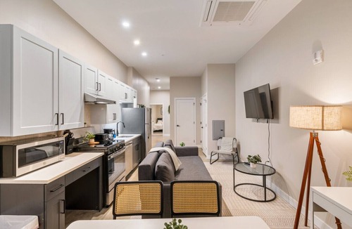 Downtown Cincinnati Apartment | 2 Bedroom Steps from Music Hall & Findlay Market