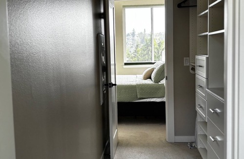 Magnolia House | 2-bedroom w/rooftop townhome close to cruises and downtown