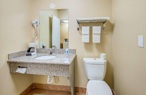 Ashland Hotel | 2 Budget Friendly Rooms, Scottish Inns, Near Southern Oregon University