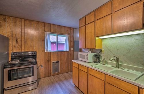 Island Park Cottage | 2 Cozy Island Park Cabins w/Near the Lake!