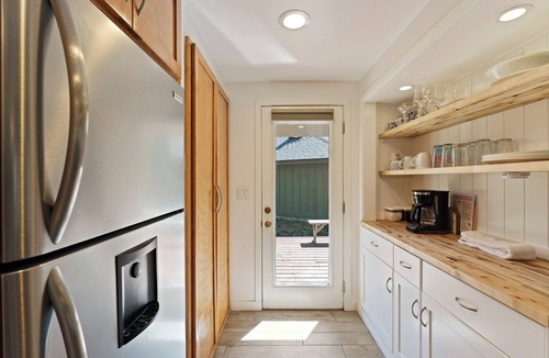 Overlook Park House | 2 Landrise - Walk to SHARC & Passes Included, Hot Tub, Bikes, Tesla Charger