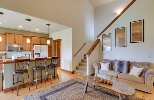 Four Corners House | 2 Mi to Hot Springs! Group Getaway in Bozeman
