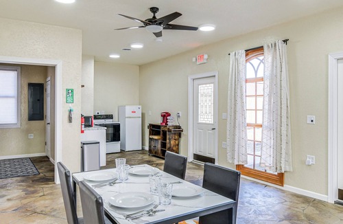 Newton Apartment | 2 Mi to Main St: Newton Guest House