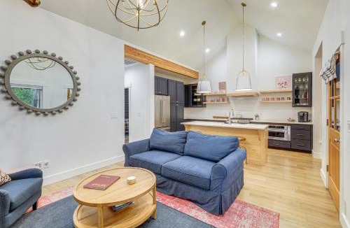 McCall House | 2 Mi to Payette Lake: Charming Cottage w/Hot Tub!