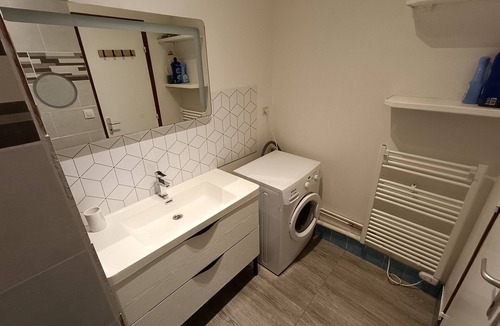 Chalons-en-Champagne Apartment | 2 Pièces Calme Stationnement Gratuit Wi-fi Haut Débit