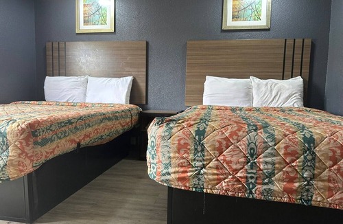 Jackson Hotel | 2 Queen Bed|Smoking|Jackson
