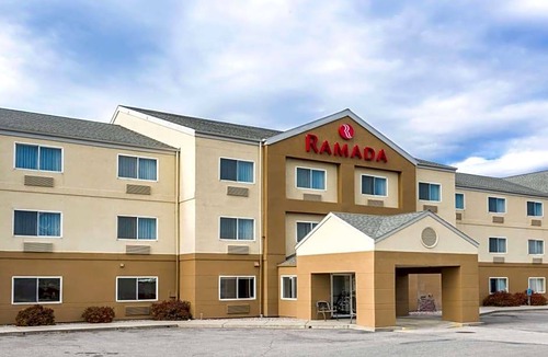 Coeur d'Alene Hotel | 2-Star Hotel ∙ Ramada by Wyndham Coeur d'Alene
