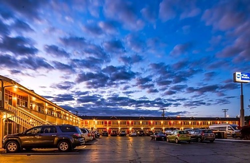Roseburg Hotel | 2-Star Hotel ∙ Best Western Garden Villa Inn