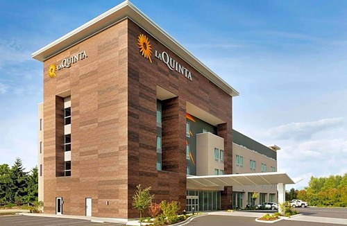Burlington Hotel | 2-Star Hotel ∙ La Quinta Inn & Suites by Wyndham Burlington