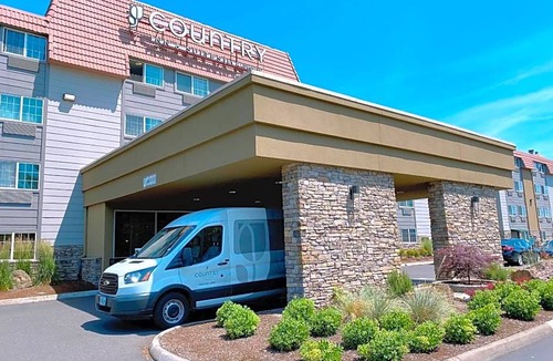 East Columbia Hotel | 2-Star Hotel ∙ Country Inn & Suites by Radisson, Portland Delta Park, OR