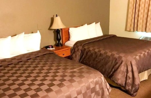 Kellogg House | 2 x Non-Smoking Queens Accommodations at FairBridge Inn & Suites Kellogg