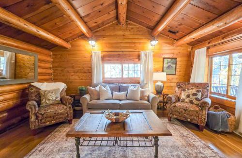 Island Park House | 20 min to Yellowstone, Family Cabin, Fire Pit