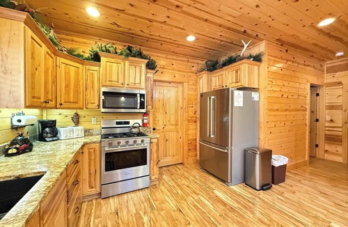 Island Park Cabin | 22 MI to YNP | Firepit & Patio | Spacious Lodge