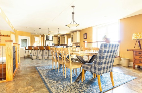 Dubuque Apartment | 233 Main Street Penthouse