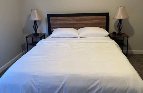 Bozeman Villa | 25% Off 3 Bed home sleeps 8 close to Yellowstone & Big sky