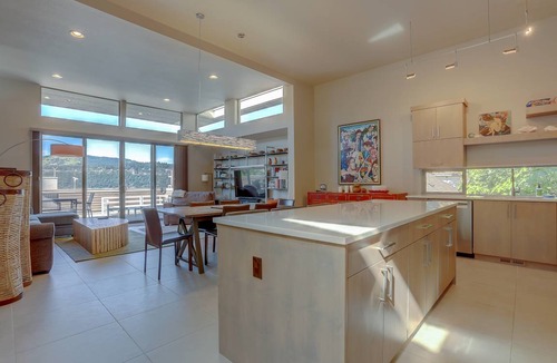 Hood River House | 255 m² House ∙ 3 bedrooms ∙ 6 guests