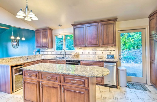 South Hill House | 26 Mi to Mount Rainier, Game Room: Puyallup Oasis