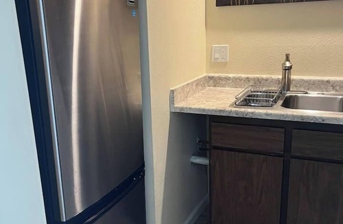 Eugene Apartment | 2B- Darling studio near U of O and Downtown