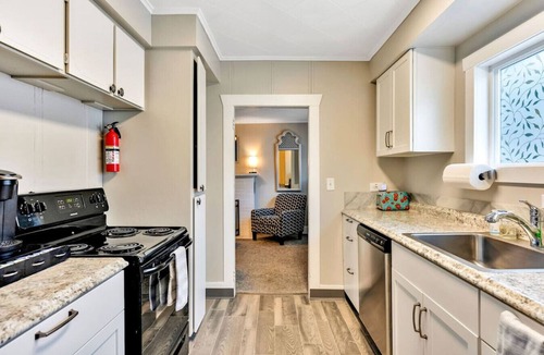 Coeur d'Alene Cottage | 2BR/1BA Cute 1910 Cottage - Walk Downtown!