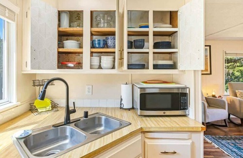 Grayland House | 2BR Coastal Retreat | Fenced Yard | Fire Pit