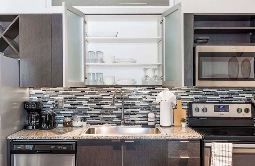 Downtown Cincinnati Apartment | 2BR Downtown | Pool and Gym