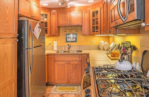 Grayland Cabin | 2BR Grayland Beach Cabin w/Deck | Dogs OK