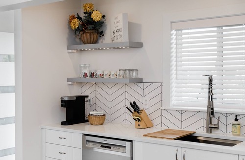 Bothell Apartment | 2BR Guest-suite hosted by Cathy and Yang