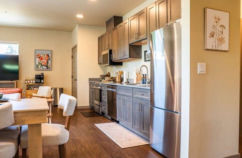 Coeur d'Alene Apartment | 2BR | Near CDA Lake | Gym, In-Unit Laundry