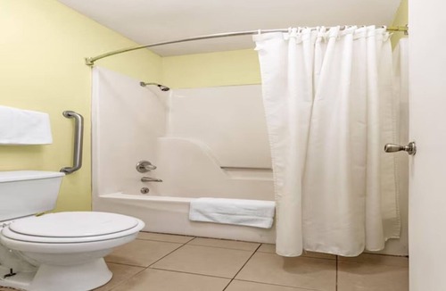 Orlinda Hotel | 3 Accommodations for Group and Family Vacation | Near Days Gone By Museum