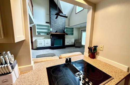 Diamondhead House | 3-bdrm directly on Golf course. Beach, casino golf shopping relax large home.