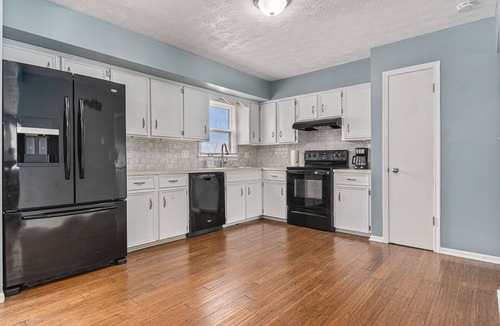 North Central Omaha House | 3 bds 1.5Ba