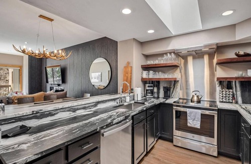 Eagle-Vail Condo | 3 Bed/2 Bath Central Upscale Home near BC & Vail