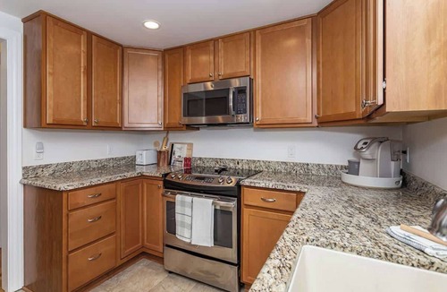 Ames House | 3 bed/2 bath-Walk to Jack Trice Stadium