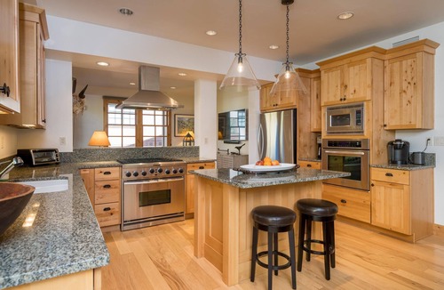 Elkhorn Village Condo | 3 Bedroom Condo, All on One Level! Grill and Sonos Speakers!