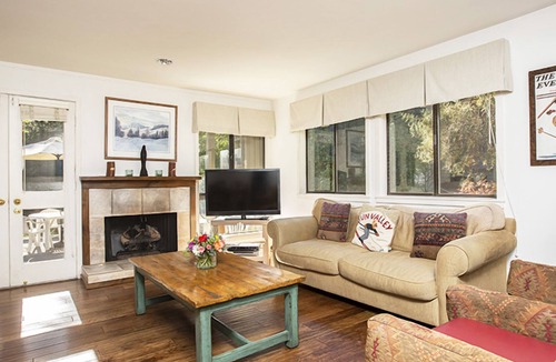Elkhorn Hotel | 3-Bedroom Condo w/Mountain Views & Easy Walk to Village Shops, Dining & Trails