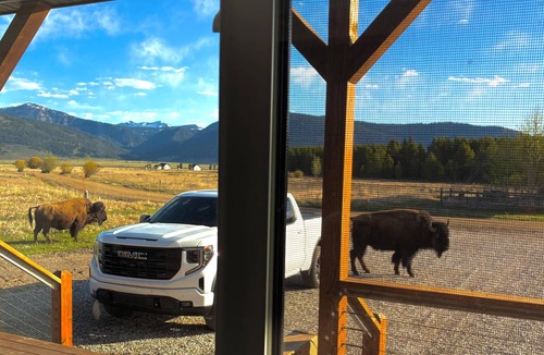 Horse Butte House | 3-bedroom house in adorable West Yellowstone - Brand New Luxury Retreat