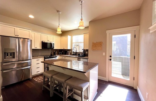 Cedar Hills House | 3-bedroom house in Beaverton with convenient location