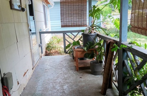 Oakridge House | 3-bedroom house in charming Oakridge perfect for your getaway