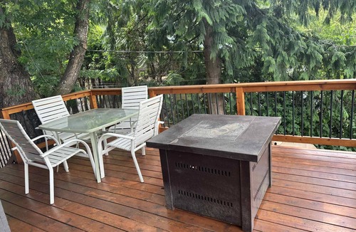 Ahsahka House | 3-bedroom house in Orofino, near Clearwater River and Pink House!