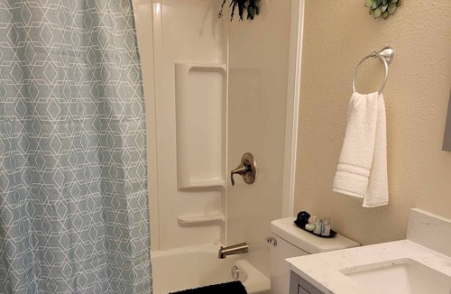 Roseburg House | 3 Bedroom House w/Game Room/Pets