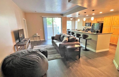 Rio Grande Condo | 3-Bedroom Luxury Condo in the Heart of the City