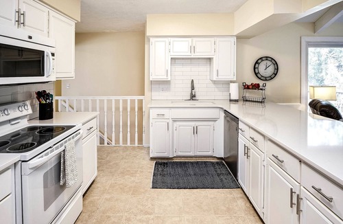 West Omaha House | 3 bedroom Rendezvous Ranch