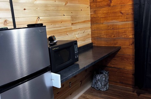 Hazard Cabin | 3-bedroom with 3 private Bathrooms Semi Shared Rooms Only cabin