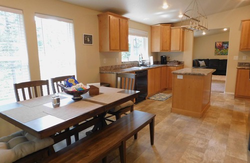 Priest River House | 3 bedrooms home on 100 feet of Lamb Creek frontage, in the heart of Priest lake