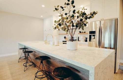 Coeur d'Alene House | 3 BR Penthouse with Lake Views Near Gozzer