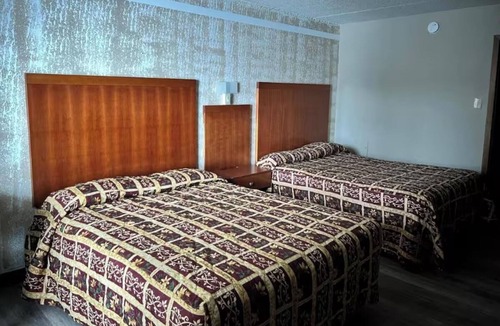 Devils Lake Hotel | 3 Convenient Lodgings w/Essentials & Free Parking Near Devils Lake Amtrak