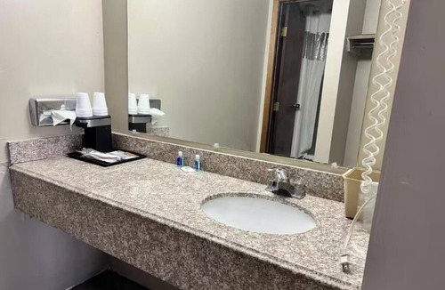 Devils Lake Hotel | 3 Group-Friendly Rooms Perfect for Exploring Devils Lake Area, w/Free Parking!