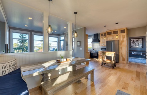 Coupeville House | 3-Home Coastal Retreat w/Sauna, Firepit & Greenhouse | Seabright Haven