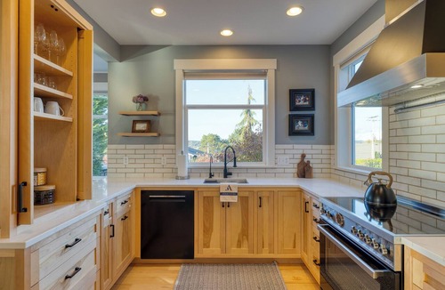 Coupeville House | 3-Home Coastal Retreat w/Sauna, Firepit & Greenhouse | Seabright Haven